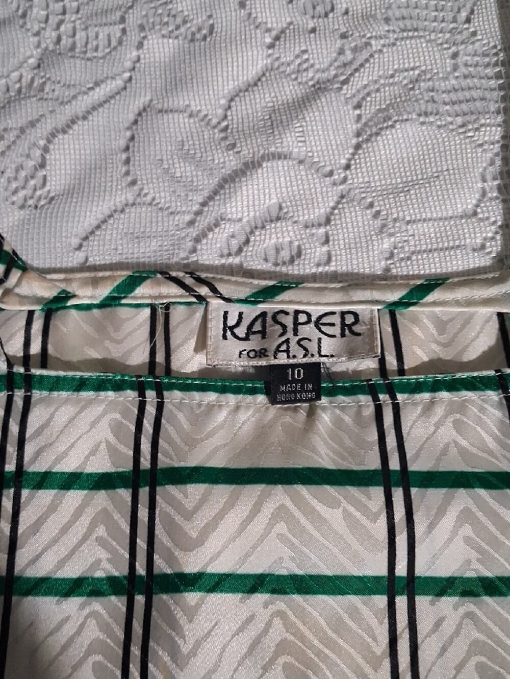 Kasper White Top with Green and Black Windowpane Stripes - Picture 3 of 5
